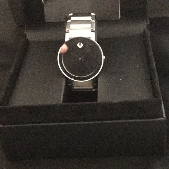 New/Other Movado 38mm Sapphire “Mirror” Dial - Picture 3 of 8